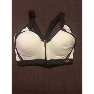 Incredible by Victoria's Secret VSX Sports Bra 32D